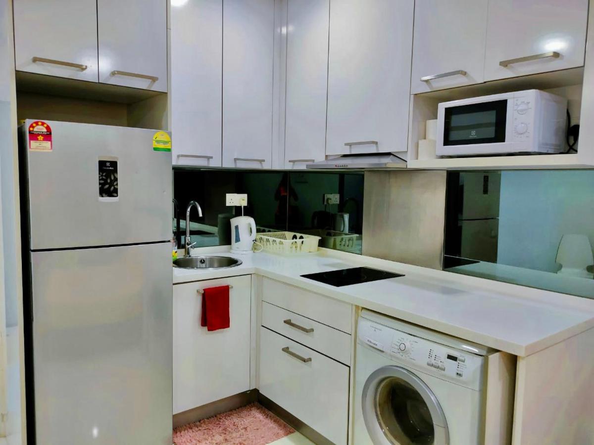 Klcc One Bedroom Apt & Studio クアラルンプール エクステリア 写真