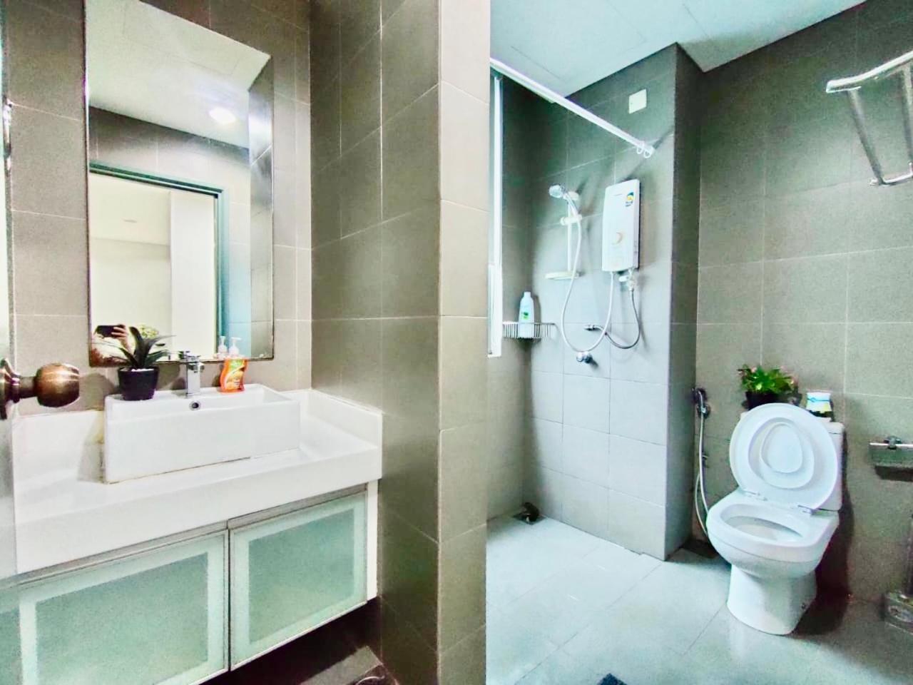 Klcc One Bedroom Apt & Studio クアラルンプール エクステリア 写真
